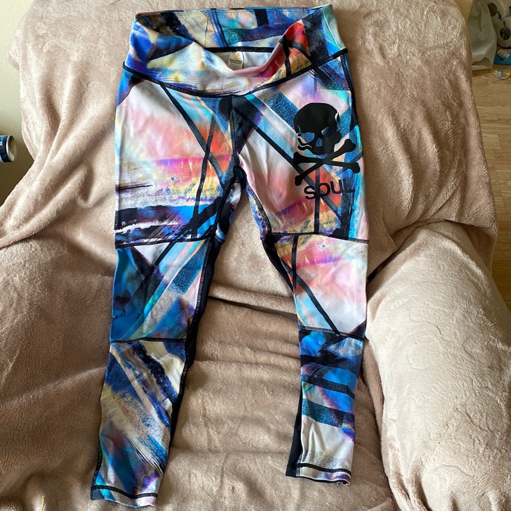 Colorful work out leggings, pocket in waistband, breathable material